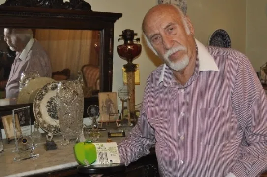 Ödüllü yönetmen Yılmaz Atadeniz hayatını kaybetti