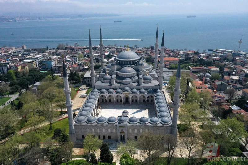 Sultanahmet Camii Başkan Recep Tayyip Erdoğan'ın katılımıyla ibadete açıldı! Diyanet'i kapatmak isteyen 7'liye 14 Mayıs mesajı 1
