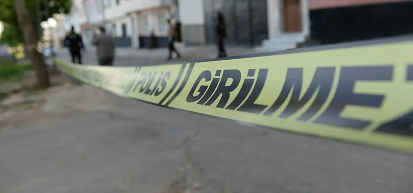 Polisi görünce 3. kat penceresinden atladı