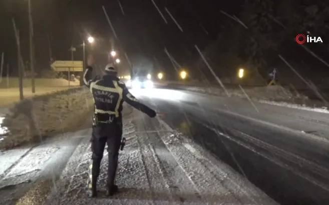 Bolu Dağı'nda yoğun kar yağışı