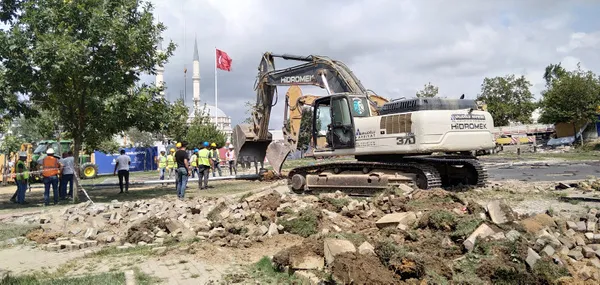 1682914596916.jpg Başkan Recep Tayyip Erdoğan'ın çağrısına 'varız' dediler! İstanbul’da yüzyılın dönüşümü başladı! Rekor başvuru - 11