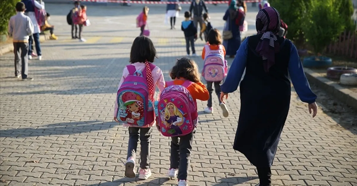 detaylar aciklandi asi olmayan veliler okula gidebilecek mi veliler icin asi zorunlu mu