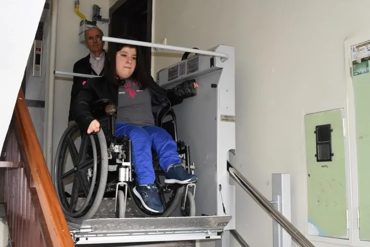 Engelli yüzme rekortmeni Özge’ye Erdoğan’dan ’asansör’ desteği