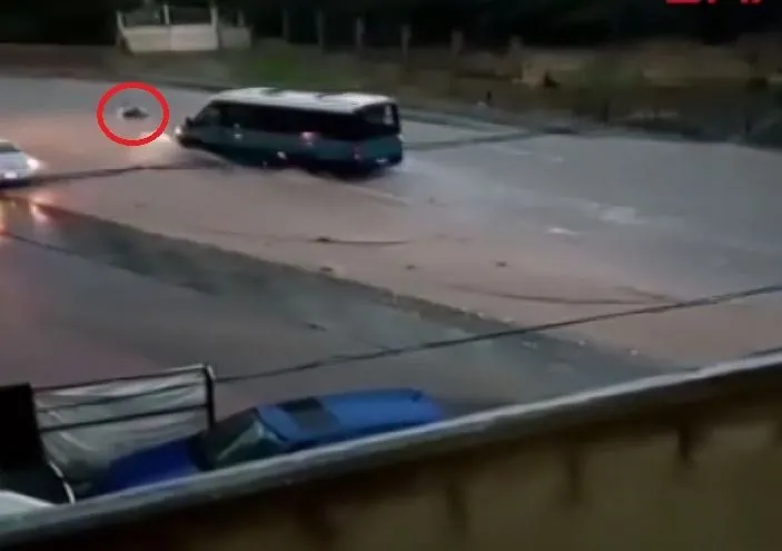 Son dakika: Ankara'da dehşet anları kamerada! Sel ...