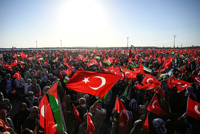 israil-turkiyenin-yaptirdigi-hastaneyi-neden-hedef-aldi-katil-israilin-amaci-ne-1698695853949.jpg İsrail, Türkiye’nin yaptırdığı hastaneyi neden hedef aldı? Katil İsrail’in amacı ne? - 4