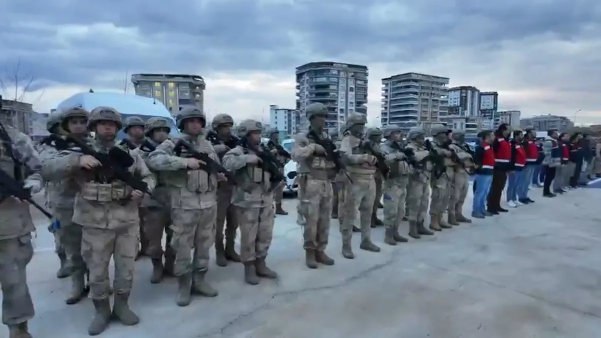 Şanlıurfa merkezli 8 ilde DEAŞ terör örgütüne operasyon: 36 gözaltı