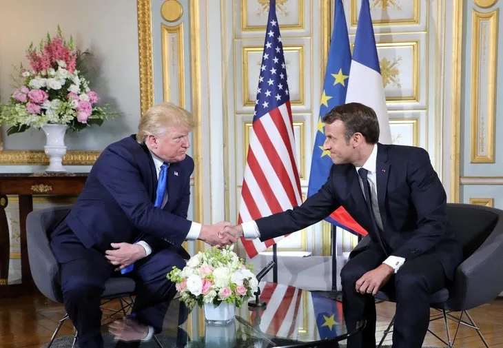 Macron-Trump görüşmesinde ilginç an