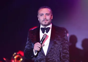 Cenk Eren hastaneye kaldırıldı! Hastane odasındaki görüntüsü hayranlarını korkuttu