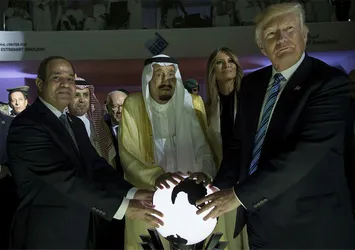Trump'tan Katar için ilk açıklama