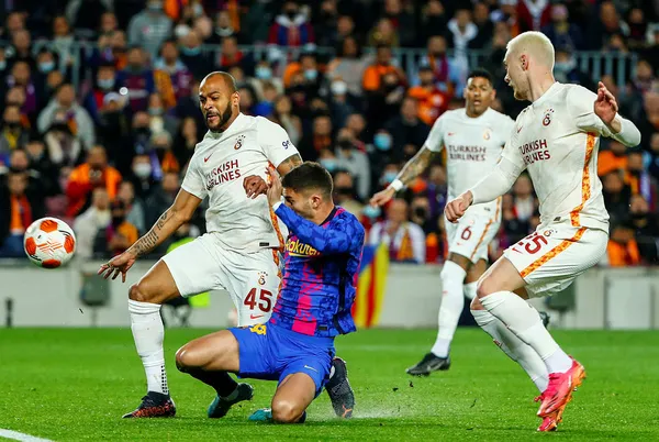 1647453061642.jpg Barcelona Teknik Direktörü Xavi Galatasaray maçı öncesi konuştu: Çok zor bir atmosfer olacak ilk maçtan daha agresif olacaklar - 4