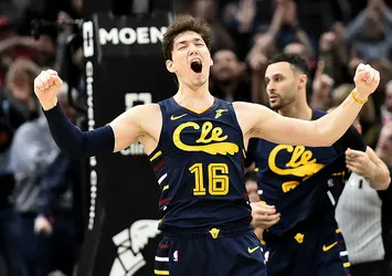 Cedi Osman Mevlüt Çavuşoğlu'nun başlattığı dayanışmaya destek verdi