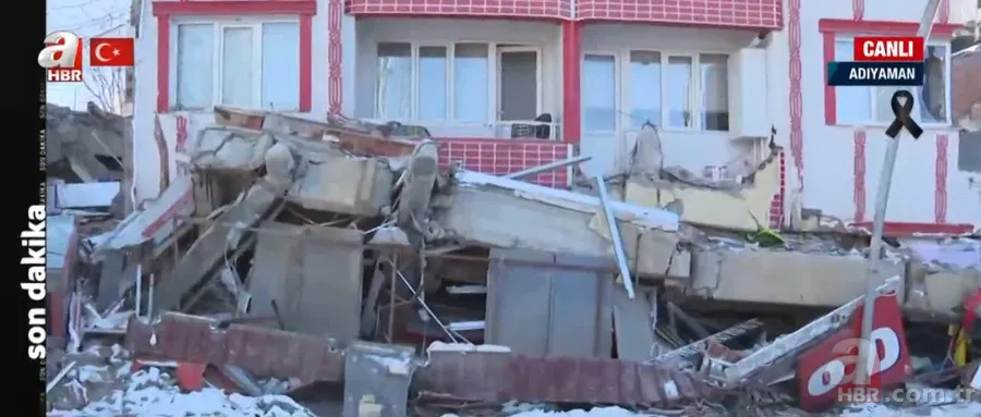 Depreme ait yeni görüntüler ortaya çıktı! İşte gökyüzünde ortaya çıkan ışık hüzmesi ve sallantı anı 22