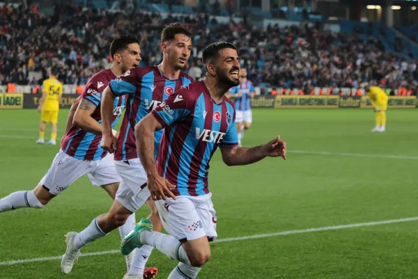 firtina-umut-bozok-ile-kazandi-nenad-bjelica-3-puanla-tanisti-1683573073730.jpg Fırtına Umut Bozok ile kazandı! Nenad Bjelica 3 puanla tanıştı - 2