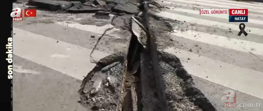 Deprem DEV çukurlara neden oldu! İşte ürküten YIKIM... Yol bu hale geldi 9