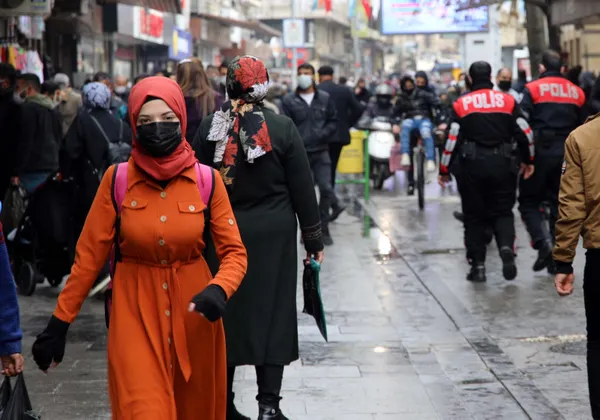 1616470167237.jpg Artan koronavirüs vakaları sonrası harekete geçildi! O illerde yeni koronavirüs tedbirleri alındı - 1