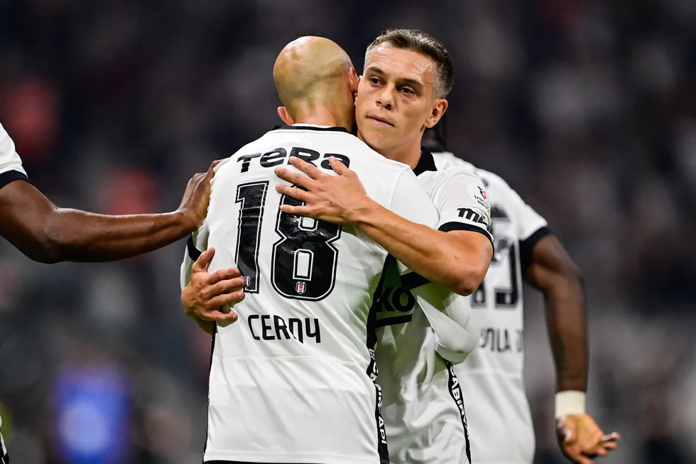 kartal-perdeyi-galibiyetle-acti-mac-sonucu-besiktas-1-0-eyupspor-1786912071543.jpg Kartal perdeyi galibiyetle açtı! Maç sonucu: Beşiktaş 1-0 Eyüpspor - 3