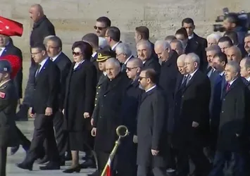 Devletin zirvesi Anıtkabir'de... İşte Başkan Erdoğan'ın mesajı
