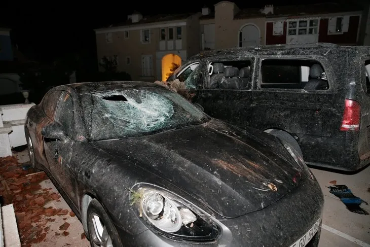 Son dakika: İzmir'de görülmemiş felaket! Hortum araçları 10 metre havaya kaldırıp binaların üzerinden savurdu