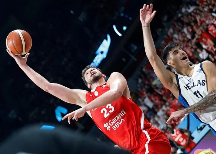 12 dev adamdan tarihi başarı! Türkiye Avrupa finalinde: Altın madalyaya son 1 maç