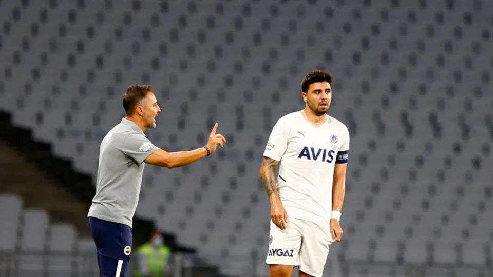 Ozan Tufan ve Mesut Özil Pereira'yı memnun edemedi! Oyunculara mesajı verdi