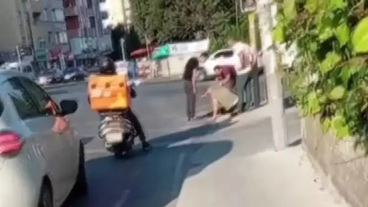 Karısını takip eden adamı dakikalarca dövdü!