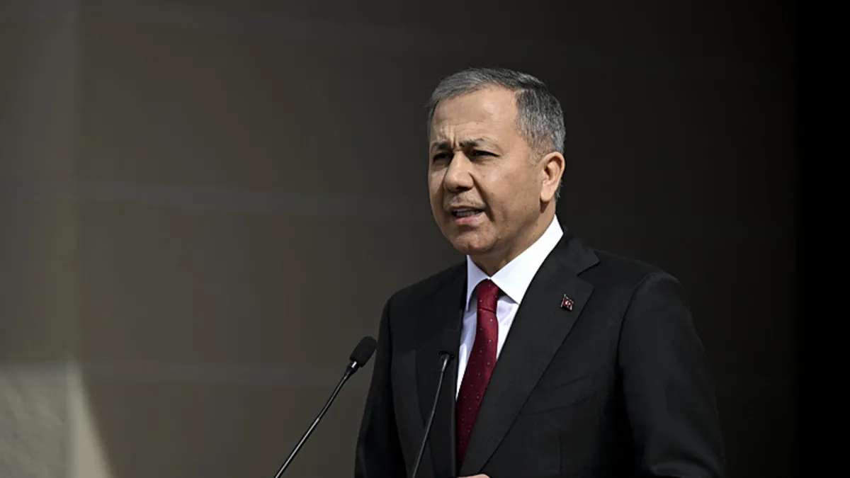 İçişleri Bakanı Yerlikaya'dan yasa dışı eylemlere tepki: "Türkiye'yi çökertirsek AK Parti'yi çökertmiş oluruz" diyorlar