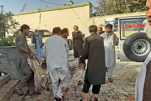Son dakika: Afganistan’da camiye bombalı saldırı! Ölü ve yaralılar var
