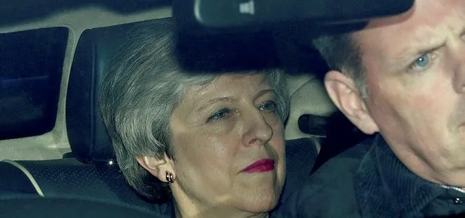 Theresa May: Planlanandan önce istifaya hazırım