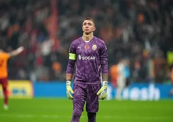 Muslera Galatasaray tarihine geçmeye hazırlanıyor!