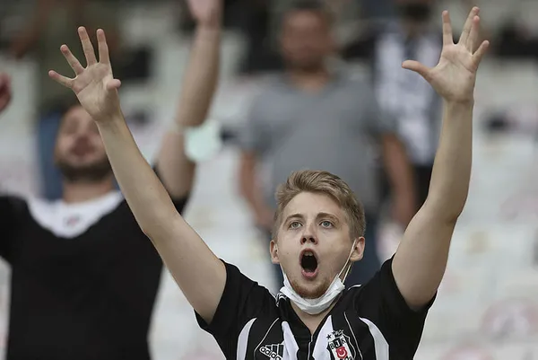 Son şampiyon Beşiktaş galibiyetle başladı! Beşiktaş 3-0 Çaykur Rizespor