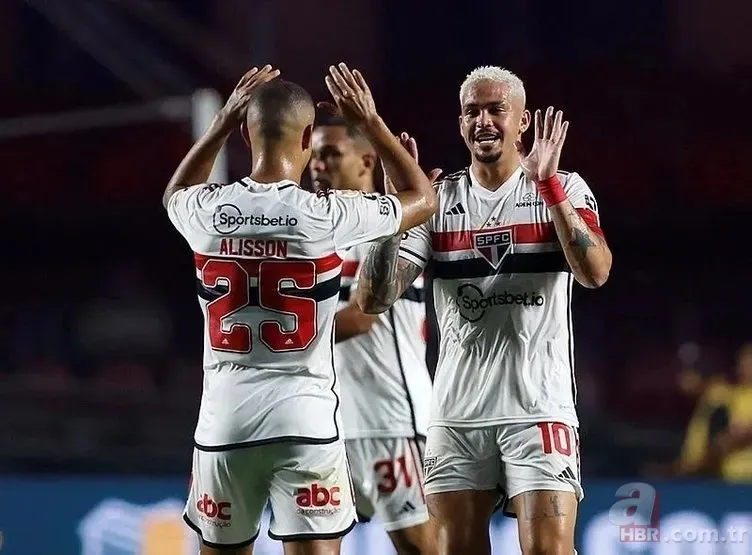 Dünyanın en iyi futbol takımları açıklandı! İşte dört büyüklerin listedeki yerleri... 19