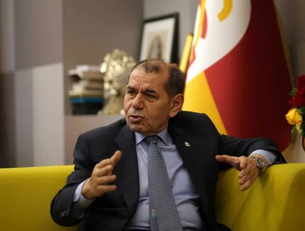 galatasaray-baskani-dursun-ozbekten-fenerbahce-baskani-ali-koca-cok-sert-sozler-proje-baskan-1709025440801.jpeg Galatasaray Başkanı Dursun Özbek'ten Fenerbahçe Başkanı Ali Koç'a çok sert sözler: Proje başkan... - 4