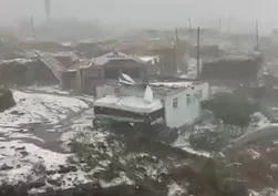 Ardahan'da fırtına dehşeti: 28 yapı hasar gördü