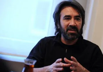 Ünlü yönetmen 16 yıllık eşinden boşandı