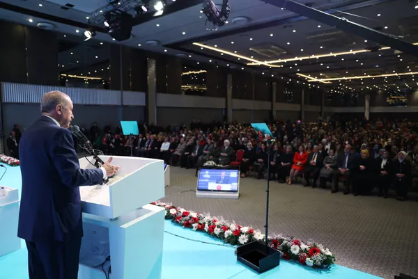 Son dakika: Başkan Erdoğan’dan Kadın Emeği Zirvesi’nde önemli açıklamalar | Çocuk istismarı üzerinden siyaset yapan Kılıçdaroğlu’na sert çıktı