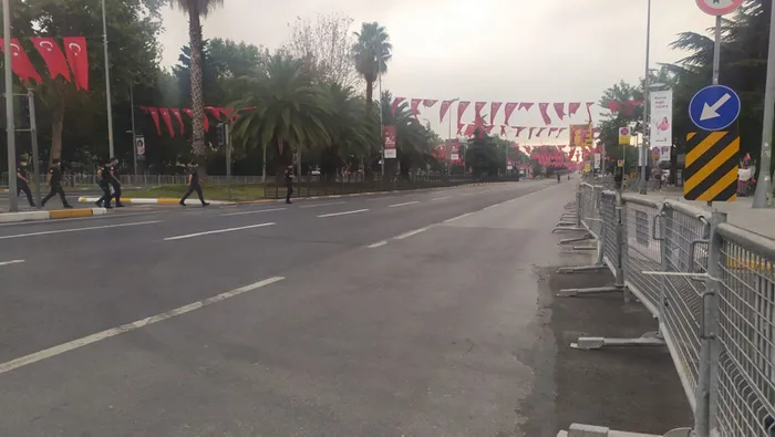 Son dakika: 30 Ağustos Zafer Bayramı kutlamaları için Vatan Caddesi trafiğe kapatıldı - 4