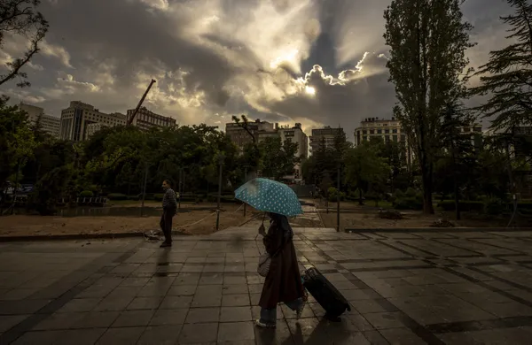 meteorolojiden-34-il-icin-pes-pese-sari-kodlu-uyari-geldi-ani-sel-baskinina-dikkat-12-haziran-2022-hava-durumu-1655004441193.jpg Meteoroloji'den 34 il için peş peşe "sarı" kodlu uyarı geldi! Ani sel baskınına dikkat | 12 Haziran 2022 hava durumu | Yağışlar devam edecek mi? - 5