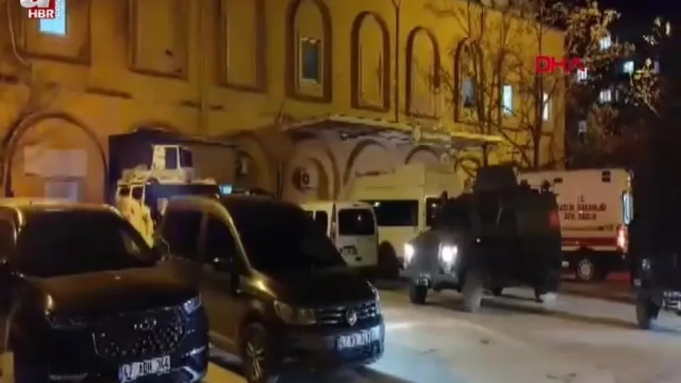Aileler arasında silahlı ’kız isteme’ kavgası: 10 yaralı