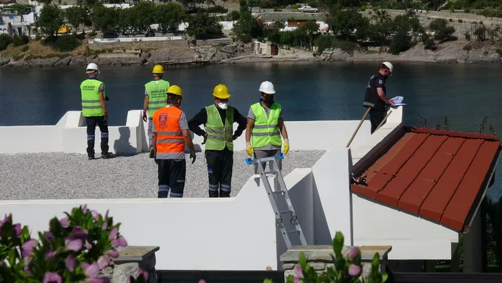 Yılmaz Özdil’in kaçak villasında yıkım başladı! İşte ilk kareler...