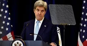 John Kerry İsrail’i topa tuttu