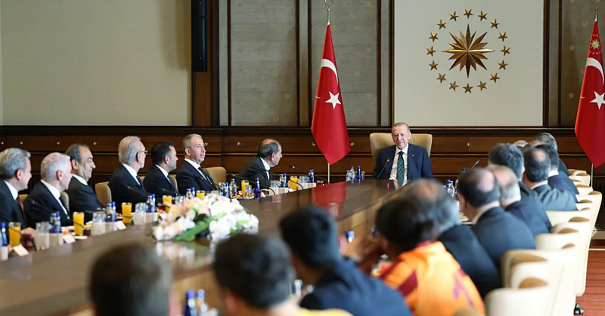 Başkan Erdoğan şampiyon Galatasaray'ı kabul etti! İşte o anlar...