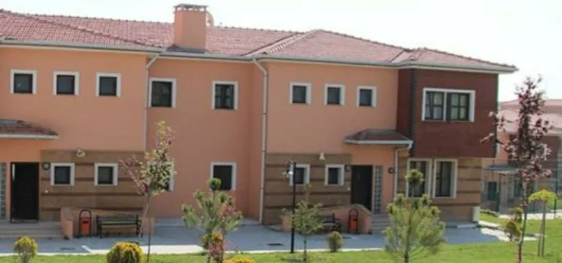 24 yılda 13 çocuğun koruyucu annesi oldu