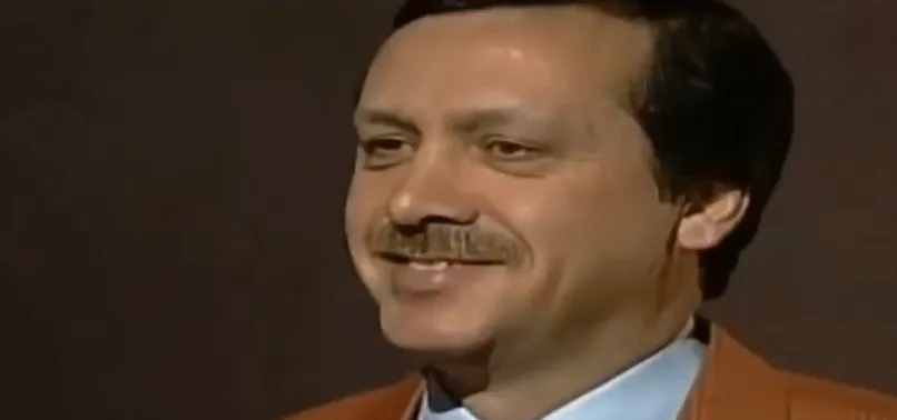 Başkan Erdoğan'ın 1998'deki cevabı Türk Dil Bayramı'nda gündem oldu! Türkçe konuşacağım