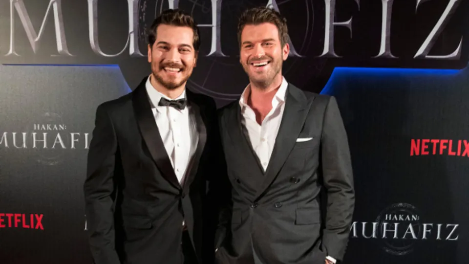 Kıvanç Tatlıtuğ ile Çağatay Ulusoy Jamaika yolcusu