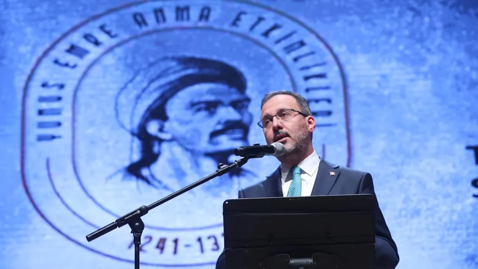 Bakan Kasapoğlu Yunus Emre anısına şiir okudu