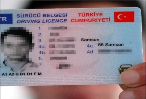 ehliyetlerle-ilgili-flas-gelisme-degistirmeyenler-dikkat-son-tarih-belli-oldu-ehliyet-basvurusu-nasil-yapilir-1648284953189.jpg Ehliyetlerle ilgili flaş gelişme! Değiştirmeyenler dikkat | Son tarih belli oldu! Ehliyet başvurusu nasıl yapılır? - 1