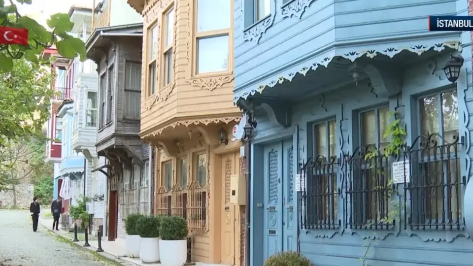 Tarihi sokaklarıyla Kuzguncuk