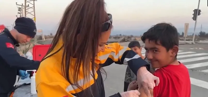 Sağlık Bakanı Fahrettin Koca: Deprem bölgesinde tetanos riskine karşı aşılama başladı