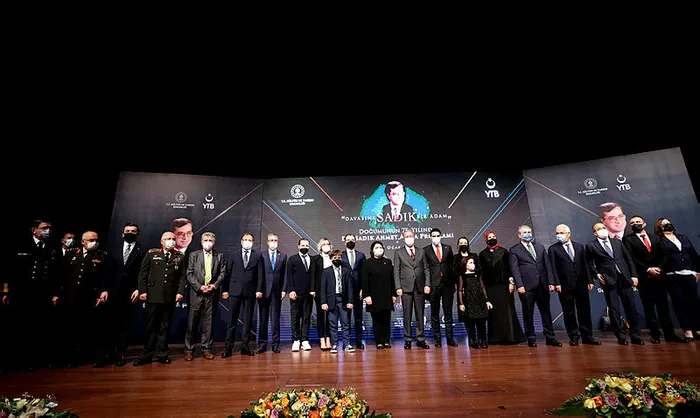 cumhurbaskanligi-kulliyesinde-dr-sadik-ahmeti-anma-programi-duzenledi-1641591097651.jpg Cumhurbaşkanlığı Külliyesinde Dr. Sadık Ahmet'i Anma Programı düzenledi - 4