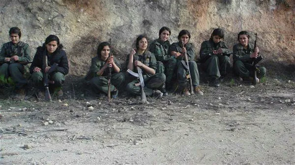 Şoke eden ifadeler! Ailesini "evlat nöbeti"nde gören terör örgütü PKK mensupları... - 3